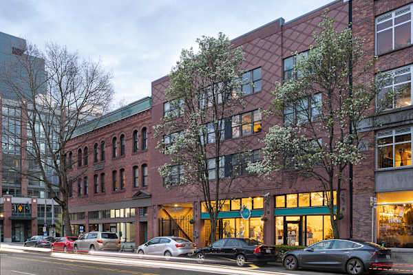 Oregon Apartments property